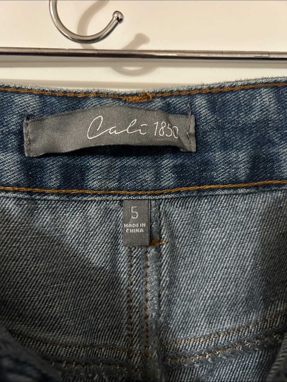 Cali1850 Stud-Trim Wide Leg Jeans - Picture 4 of 6